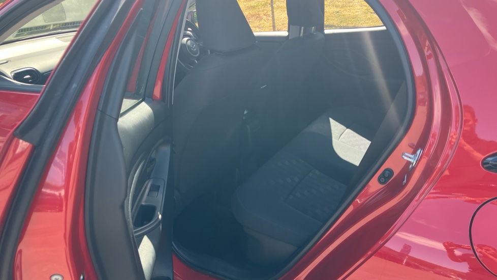 Mazda 2 Hybrid 1.5i Hybrid Centre Line 5dr CVT Hybrid Hatchback - Image 16