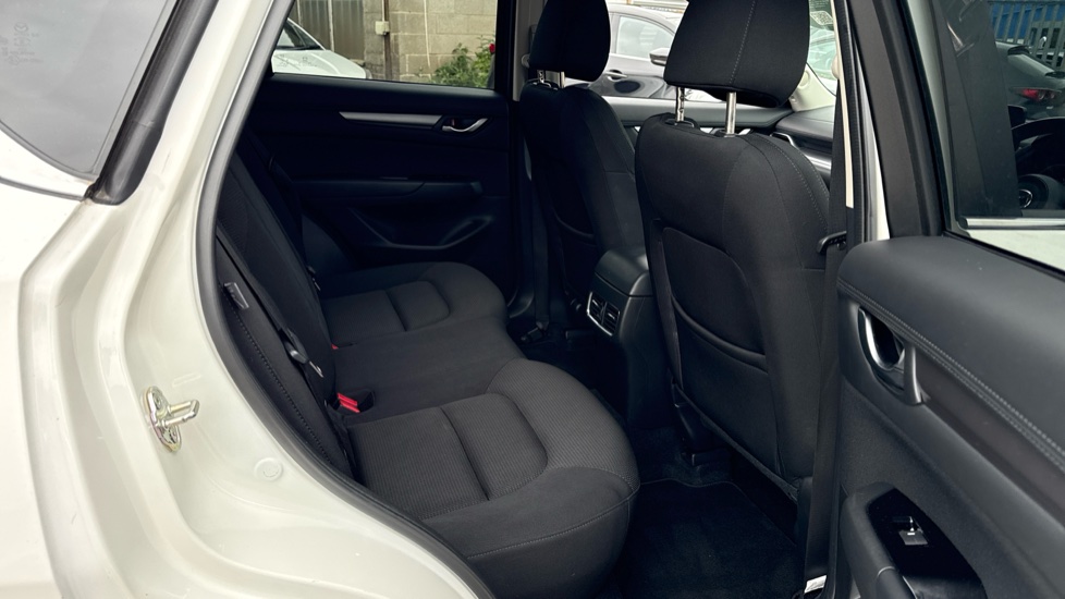 Mazda CX-5 2.0 e-Skyactiv G MHEV Centre-Line 5dr Petrol Estate - Image 16