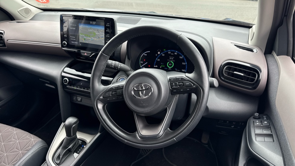 Toyota Yaris Cross 1.5 Hybrid Excel AWD 5dr CVT Hybrid Estate - Image 11