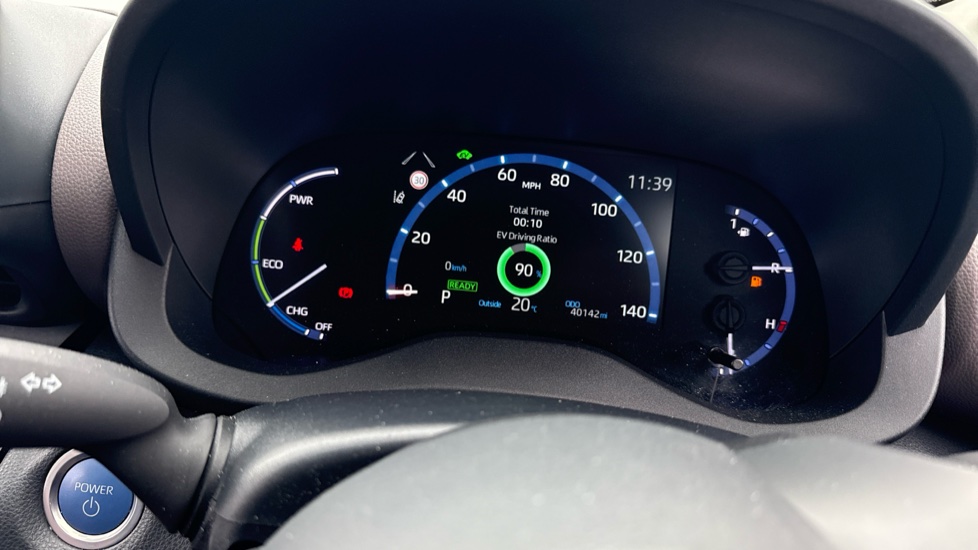 Toyota Yaris Cross 1.5 Hybrid Excel AWD 5dr CVT Hybrid Estate - Image 18
