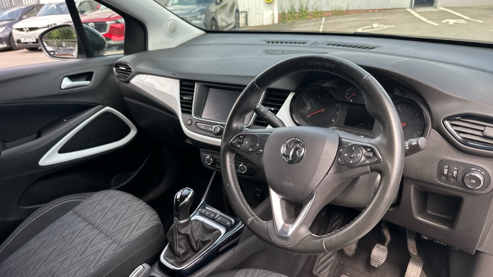 Vauxhall Crossland X 1.2 [83] Griffin 5dr [Start Stop] Petrol Hatchback - Image 11