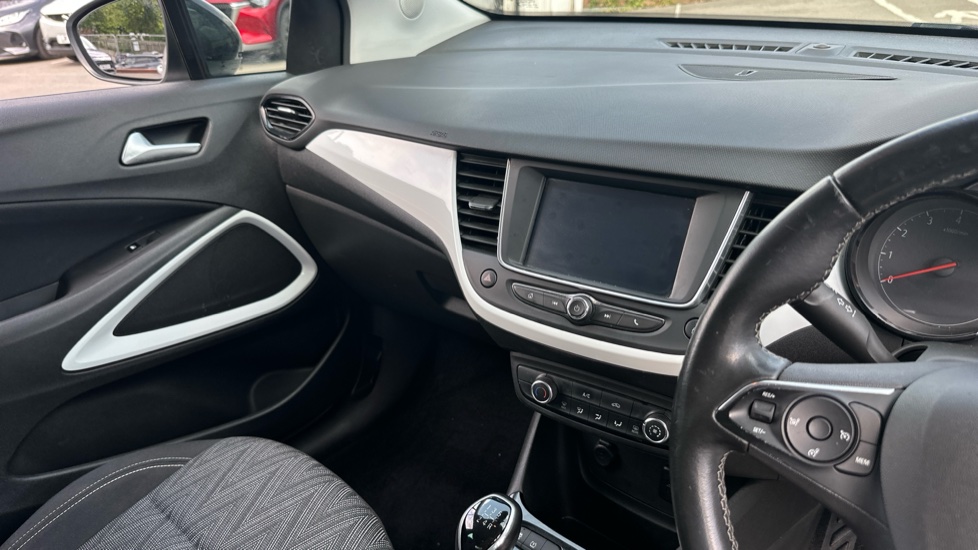 Vauxhall Crossland X 1.2 [83] Griffin 5dr [Start Stop] Petrol Hatchback - Image 14