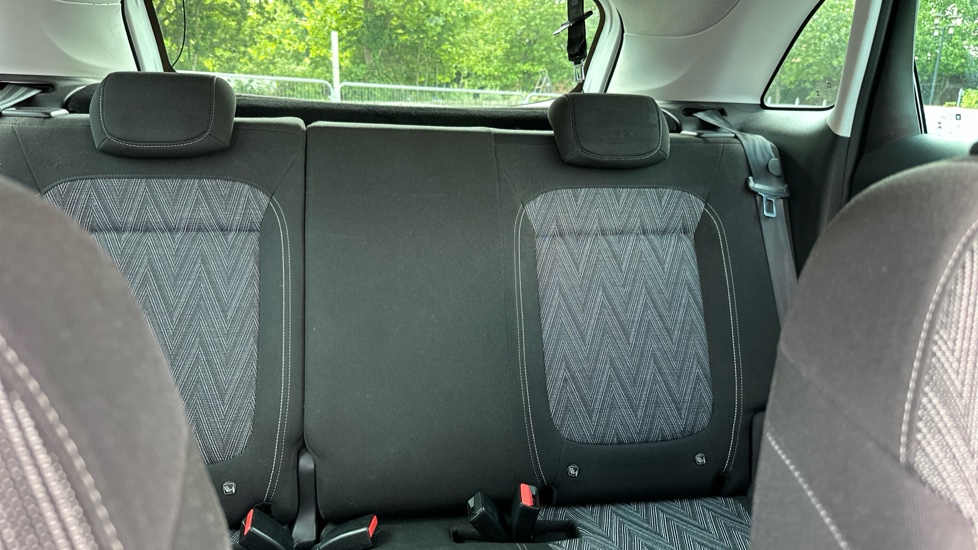 Vauxhall Crossland X 1.2 [83] Griffin 5dr [Start Stop] Petrol Hatchback - Image 15
