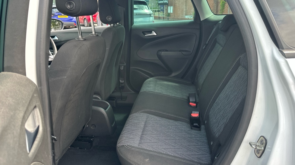 Vauxhall Crossland X 1.2 [83] Griffin 5dr [Start Stop] Petrol Hatchback - Image 16