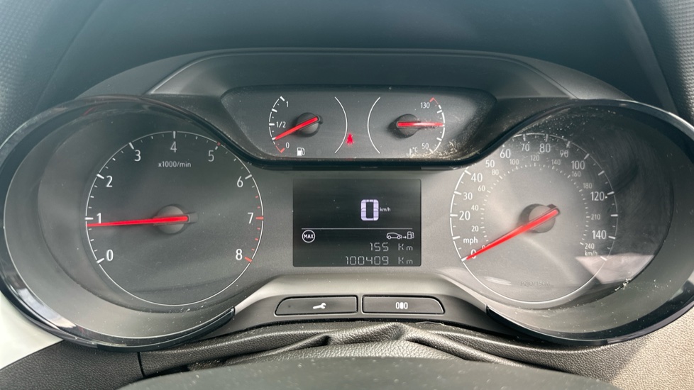 Vauxhall Crossland X 1.2 [83] Griffin 5dr [Start Stop] Petrol Hatchback - Image 18