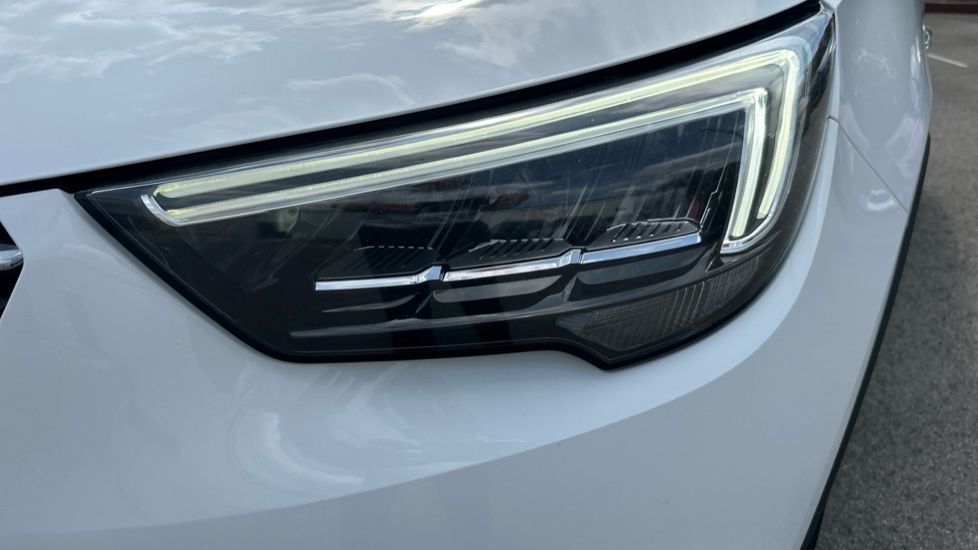 Vauxhall Crossland X 1.2 [83] Griffin 5dr [Start Stop] Petrol Hatchback - Image 28