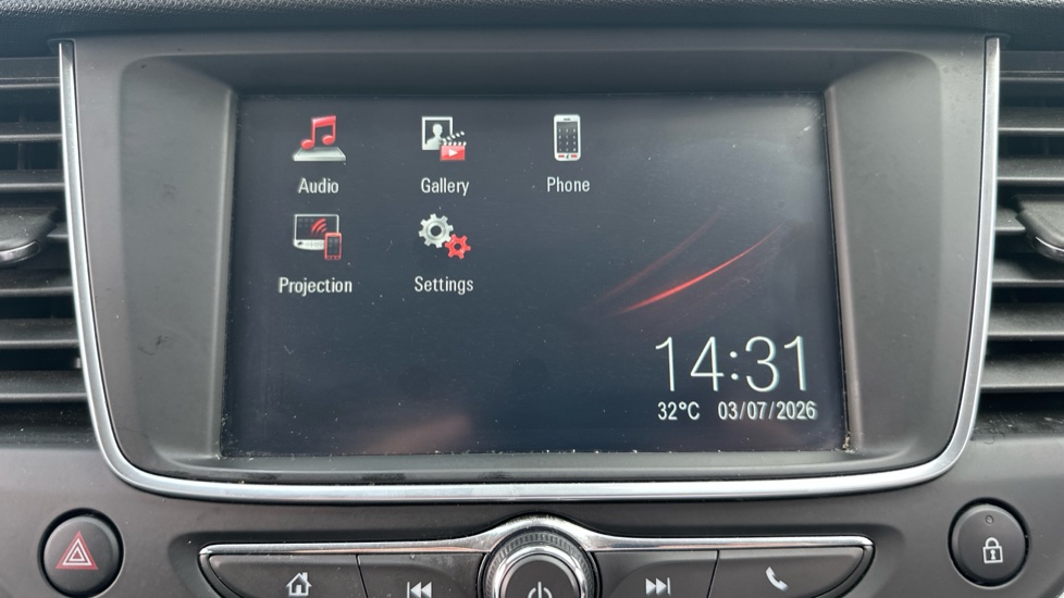 Vauxhall Crossland X 1.2 [83] Griffin 5dr [Start Stop] Petrol Hatchback - Image 31