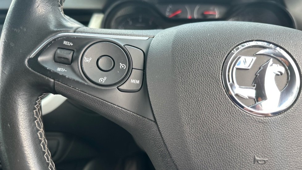 Vauxhall Crossland X 1.2 [83] Griffin 5dr [Start Stop] Petrol Hatchback - Image 38