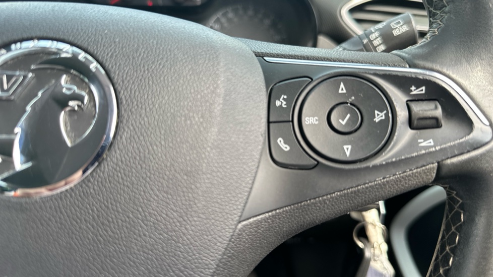 Vauxhall Crossland X 1.2 [83] Griffin 5dr [Start Stop] Petrol Hatchback - Image 39