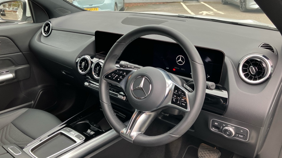 Mercedes-Benz GLA 180 Sport Edition 5dr Auto Petrol Hatchback - Image 11