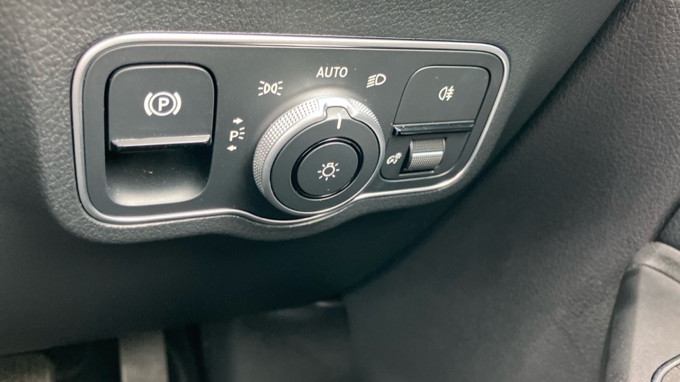 Mercedes-Benz GLA 180 Sport Edition 5dr Auto Petrol Hatchback - Image 34