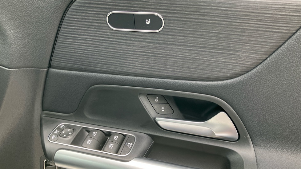 Mercedes-Benz GLA 180 Sport Edition 5dr Auto Petrol Hatchback - Image 39