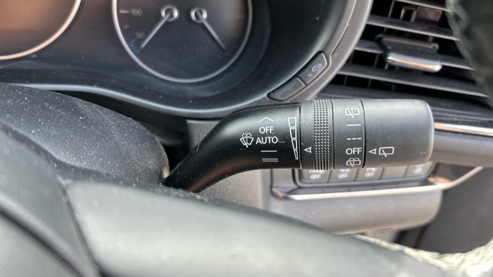 Mazda CX-30 2.0 e-Skyactiv X MHEV Sport Lux 5dr Petrol Hatchback - Image 30