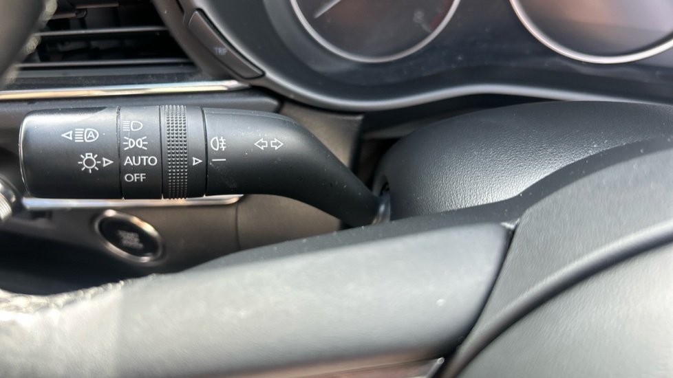Mazda CX-30 2.0 e-Skyactiv X MHEV Sport Lux 5dr Petrol Hatchback - Image 32