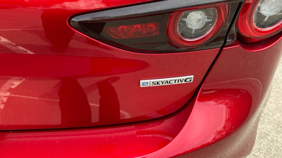 Mazda 3 2.0 e-Skyactiv G MHEV SE-L 5dr Petrol Hatchback - Image 32