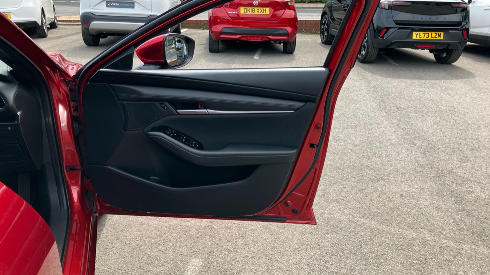 Mazda 3 2.0 e-Skyactiv G MHEV SE-L 5dr Petrol Hatchback - Image 40