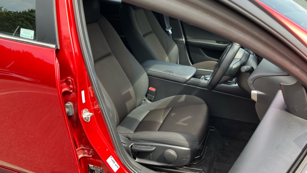 Mazda 3 2.0 e-Skyactiv G MHEV SE-L 5dr Petrol Hatchback - Image 41