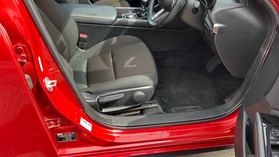Mazda 3 2.0 e-Skyactiv G MHEV SE-L 5dr Petrol Hatchback - Image 65