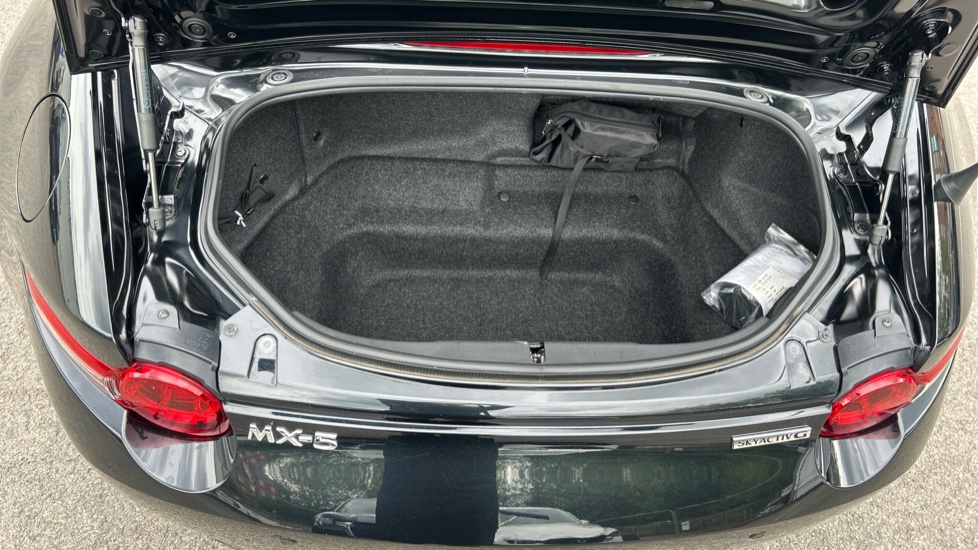 Mazda MX-5 2.0 [184] GT Sport Tech 2dr Petrol Convertible - Image 4