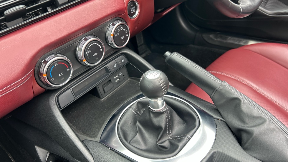 Mazda MX-5 2.0 [184] GT Sport Tech 2dr Petrol Convertible - Image 13
