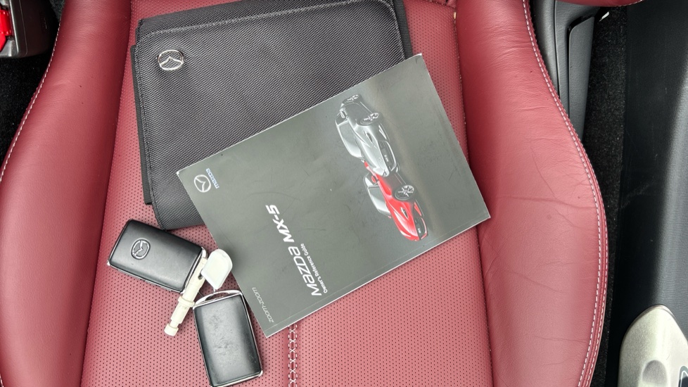 Mazda MX-5 2.0 [184] GT Sport Tech 2dr Petrol Convertible - Image 19