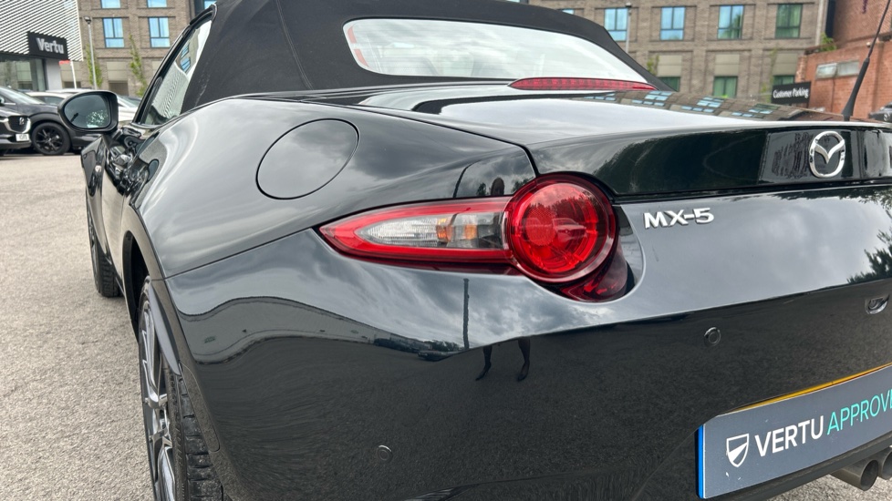 Mazda MX-5 2.0 [184] GT Sport Tech 2dr Petrol Convertible - Image 42