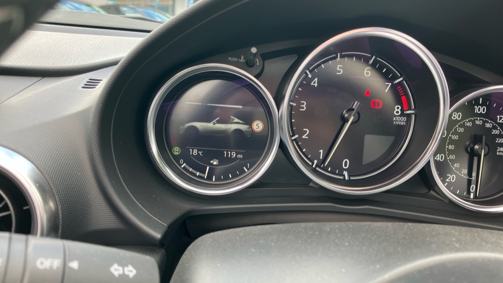 Mazda MX-5 1.5 [132] Exclusive-Line 2dr Petrol Convertible RF - Image 36