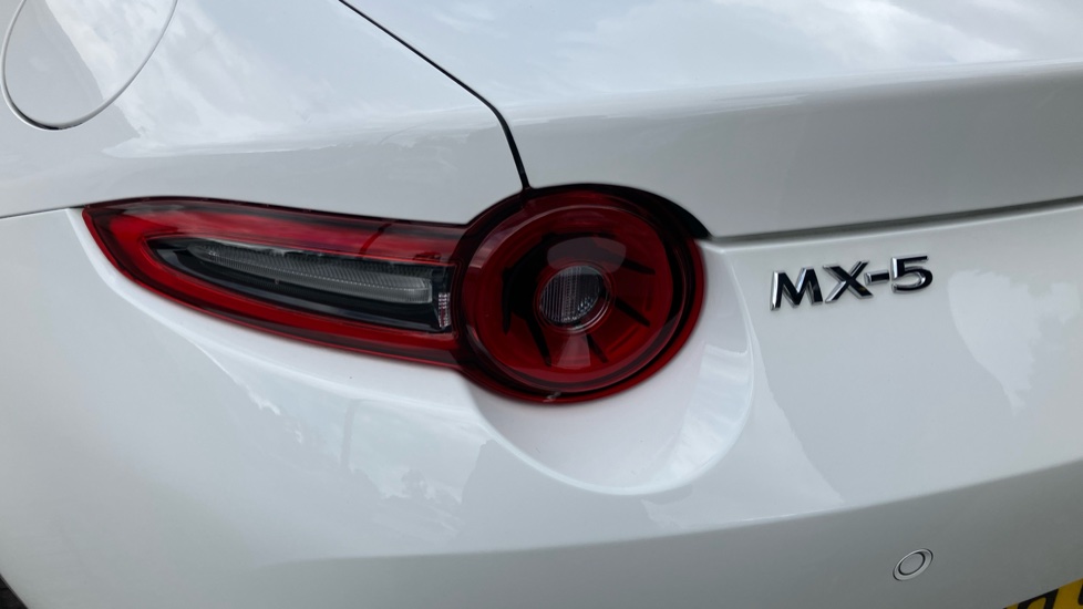 Mazda MX-5 1.5 [132] Exclusive-Line 2dr Petrol Convertible RF - Image 49