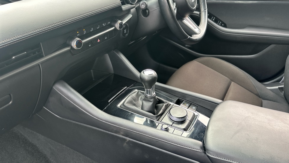 Mazda 3 2.0 e-Skyactiv G MHEV SE-L 5dr Petrol Hatchback - Image 13