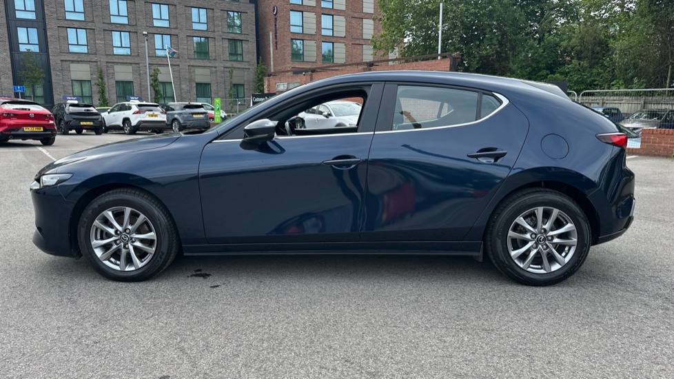 Mazda 3 2.0 e-Skyactiv G MHEV SE-L 5dr Petrol Hatchback - Image 34