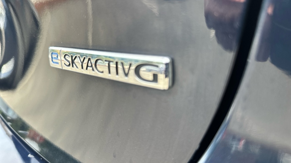 Mazda 3 2.0 e-Skyactiv G MHEV SE-L 5dr Petrol Hatchback - Image 38