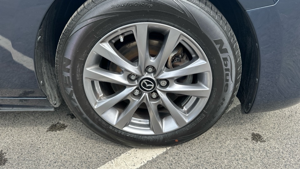 Mazda 3 2.0 e-Skyactiv G MHEV SE-L 5dr Petrol Hatchback - Image 41