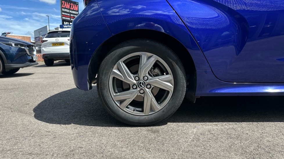 Mazda 2 Hybrid 1.5i Hybrid Exclusive Line 5dr CVT Hybrid Hatchback - Image 7