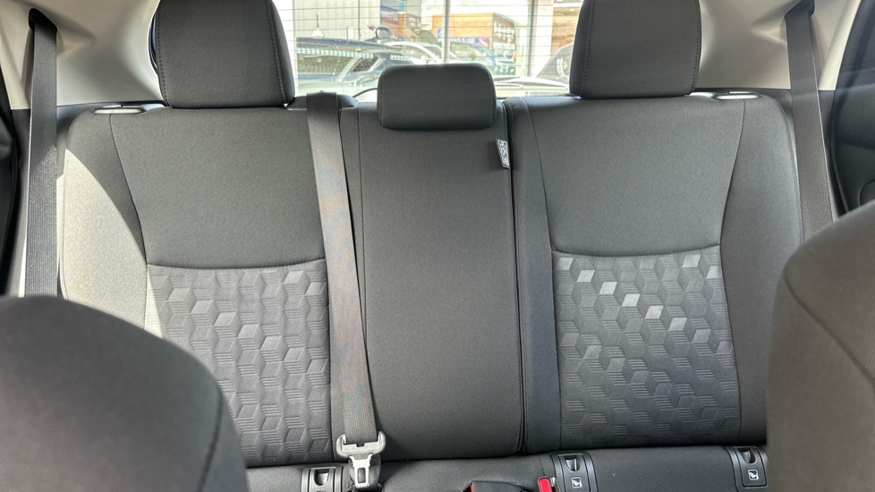 Mazda 2 Hybrid 1.5i Hybrid Exclusive Line 5dr CVT Hybrid Hatchback - Image 15