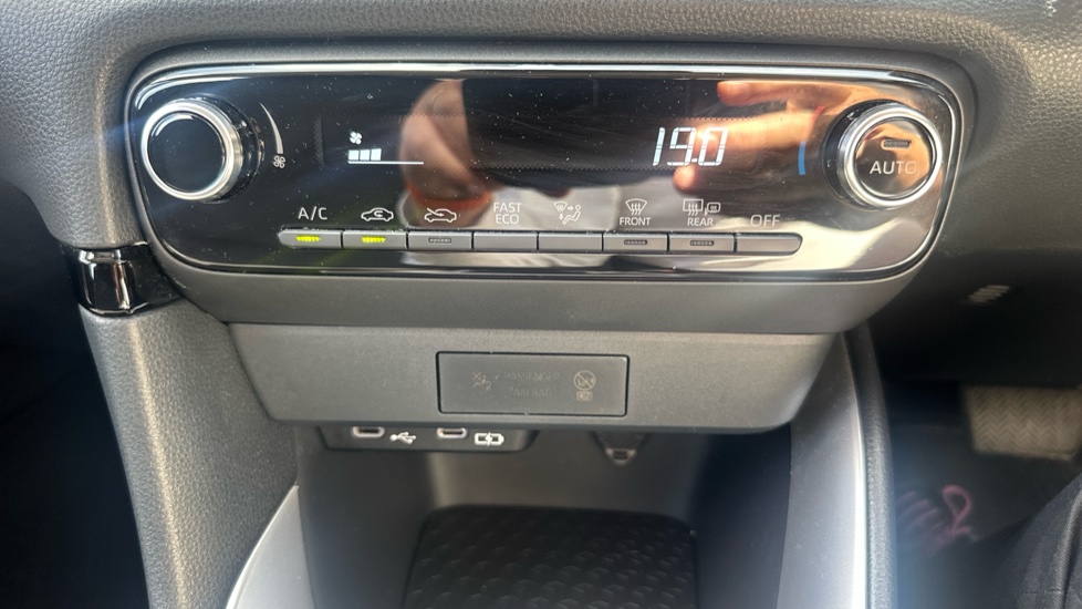 Mazda 2 Hybrid 1.5i Hybrid Exclusive Line 5dr CVT Hybrid Hatchback - Image 27