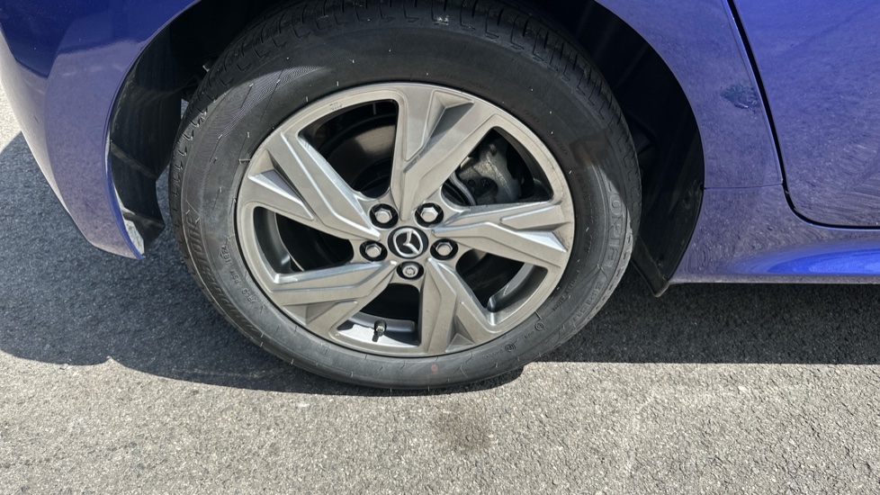 Mazda 2 Hybrid 1.5i Hybrid Exclusive Line 5dr CVT Hybrid Hatchback - Image 32