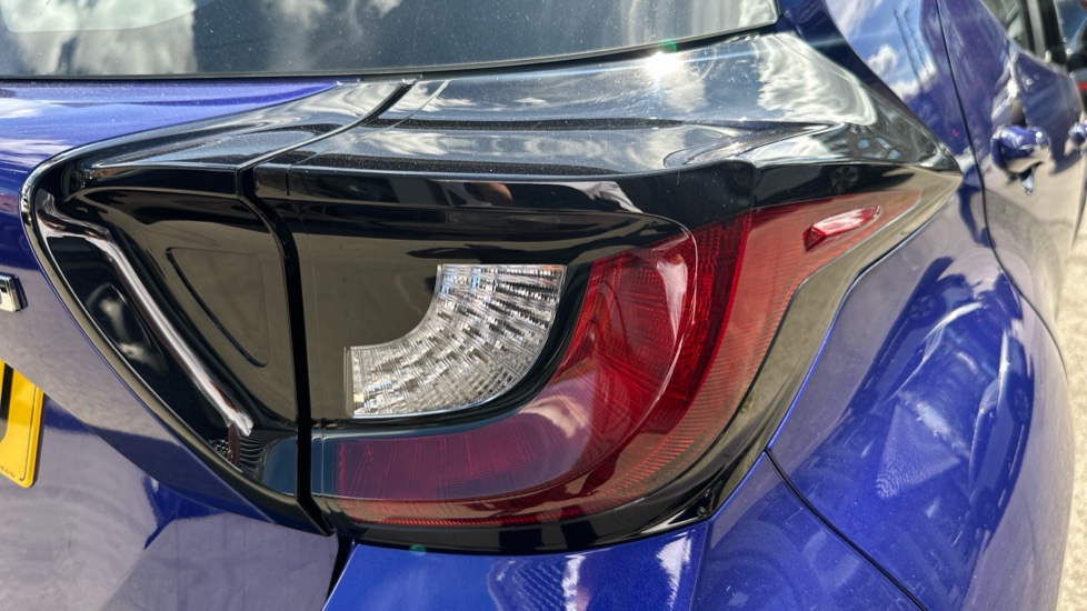 Mazda 2 Hybrid 1.5i Hybrid Exclusive Line 5dr CVT Hybrid Hatchback - Image 39