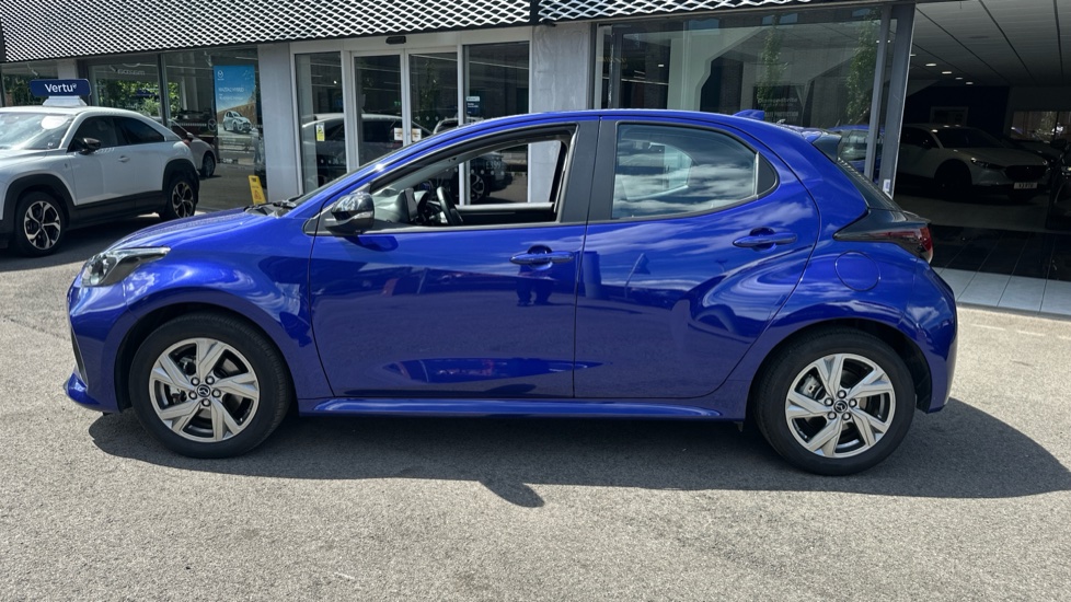 Mazda 2 Hybrid 1.5i Hybrid Exclusive Line 5dr CVT Hybrid Hatchback - Image 41
