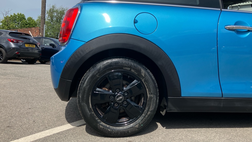 MINI Hatchback 1.5 Cooper 3dr Petrol Hatchback - Image 7
