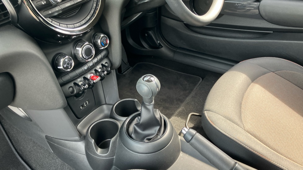 MINI Hatchback 1.5 Cooper 3dr Petrol Hatchback - Image 13