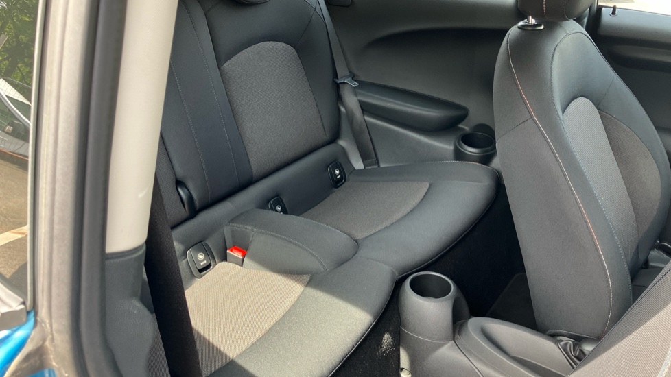 MINI Hatchback 1.5 Cooper 3dr Petrol Hatchback - Image 16
