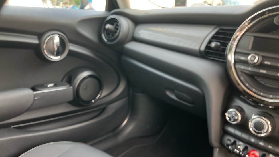 MINI Hatchback 1.5 Cooper 3dr Petrol Hatchback - Image 26