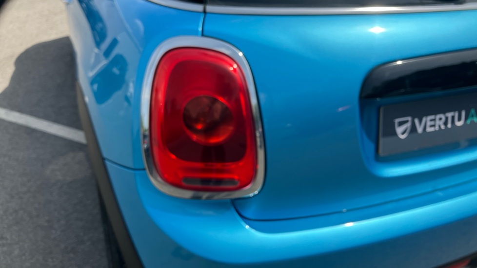 MINI Hatchback 1.5 Cooper 3dr Petrol Hatchback - Image 37