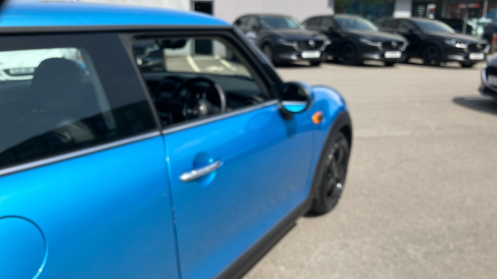 MINI Hatchback 1.5 Cooper 3dr Petrol Hatchback - Image 43