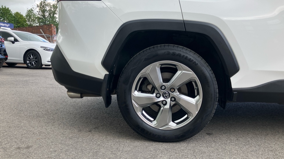 Toyota RAV4 2.5 VVT-i Hybrid Design 5dr CVT Hybrid Estate - Image 7