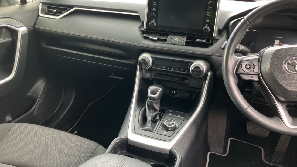 Toyota RAV4 2.5 VVT-i Hybrid Design 5dr CVT Hybrid Estate - Image 14