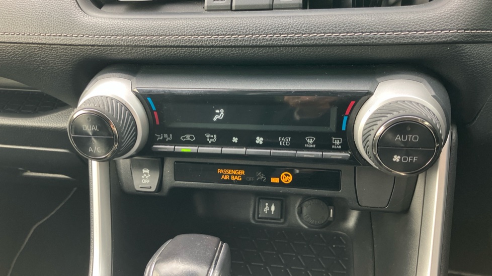Toyota RAV4 2.5 VVT-i Hybrid Design 5dr CVT Hybrid Estate - Image 37