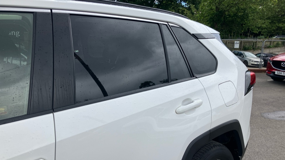 Toyota RAV4 2.5 VVT-i Hybrid Design 5dr CVT Hybrid Estate - Image 60