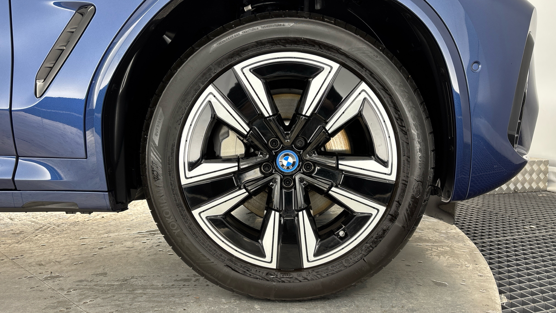 Used BMW iX3 80kWh M Sport Auto 5dr - Image 14