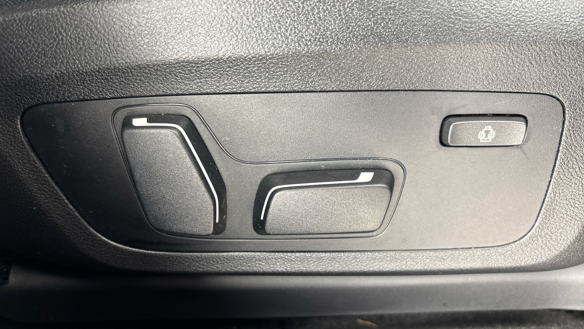 Used BMW iX3 80kWh M Sport Auto 5dr - Image 27